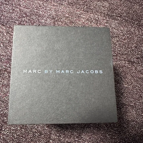 Marc by Marc Jacobs Black and Purple Graphic Watch Marc Jacobs The Chain Quartz Black Dial Ladies Watch  main image 3